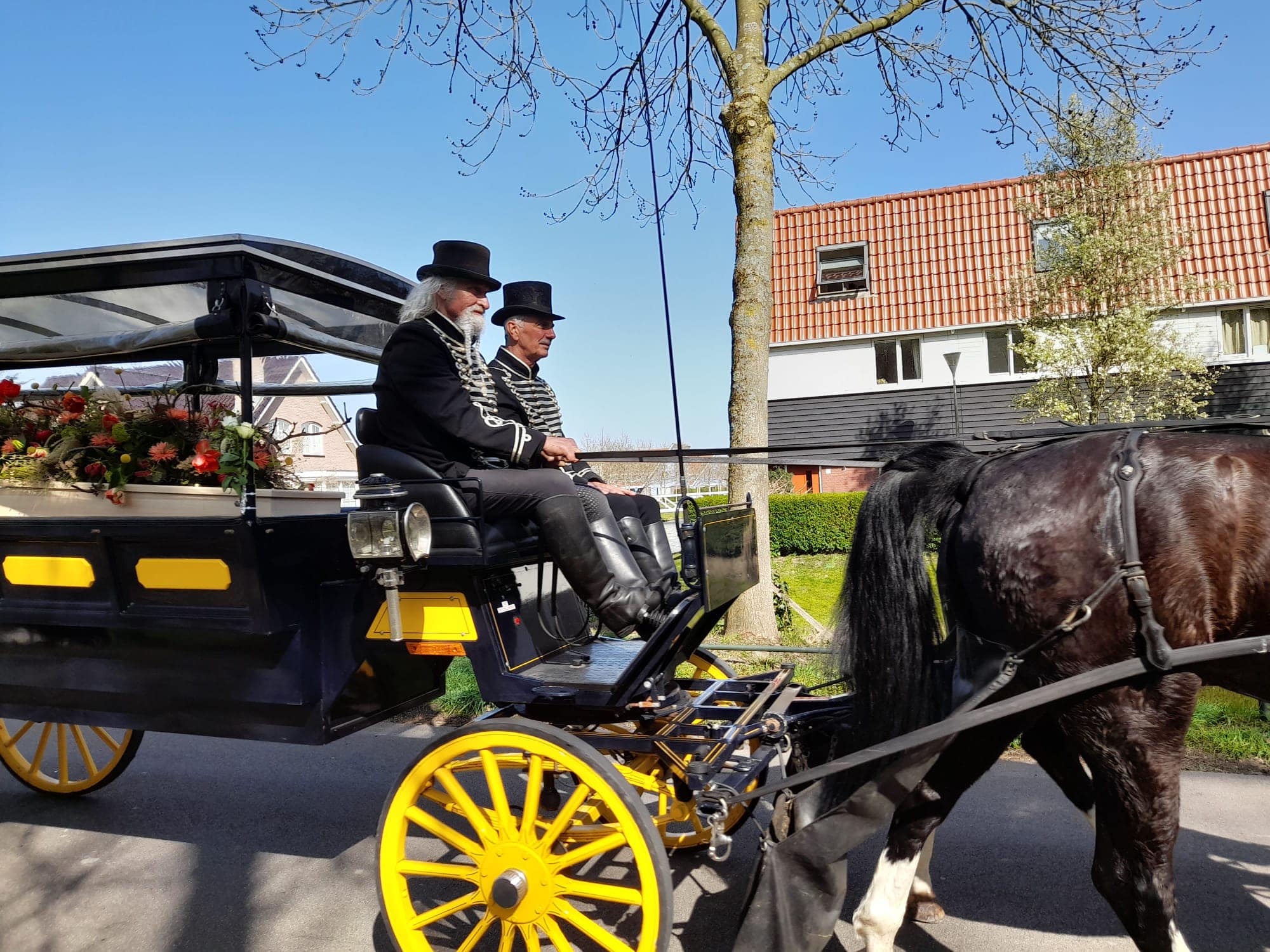 Stijlvolle Rouwvervoer in Delft en Omstreken